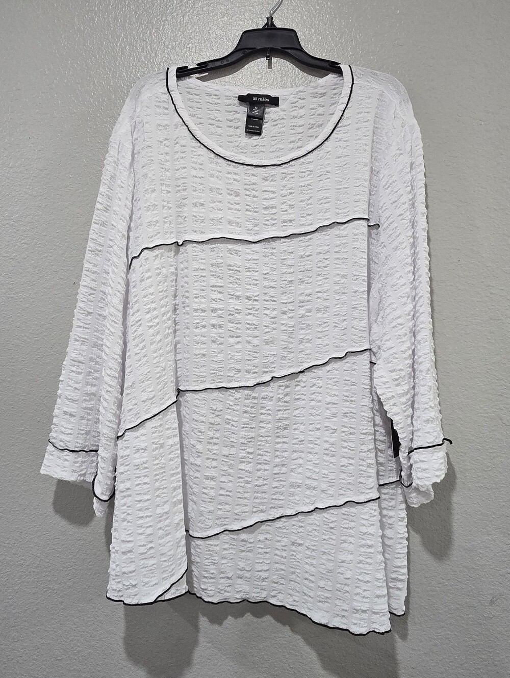 Ali Miles Plus Size 3X Tunic Top White with Black Stitching NWT